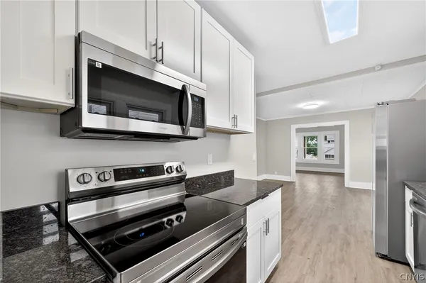 $2,500 | 111 Maplehurst Avenue, Syracuse, NY 13208