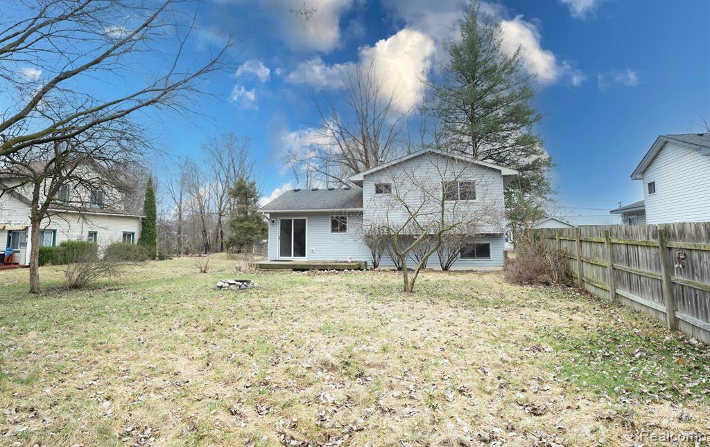 4654 Siebert Road Waterford, MI 48328 - Photo 25 of 27 Gallery Image 25