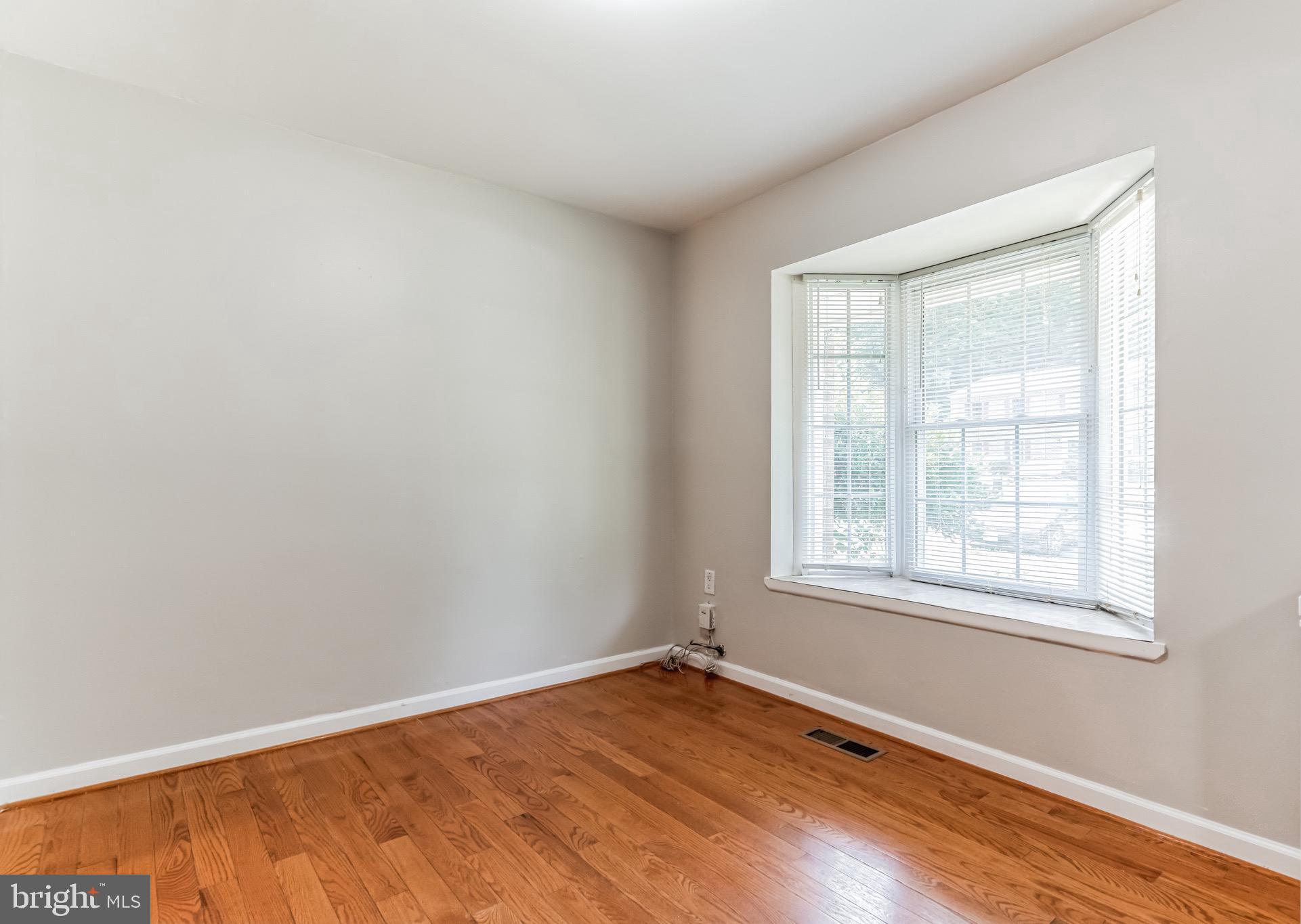 6407 Blarney Stone Court Springfield, VA 22152 - Photo 2 of 20 Gallery Image 2