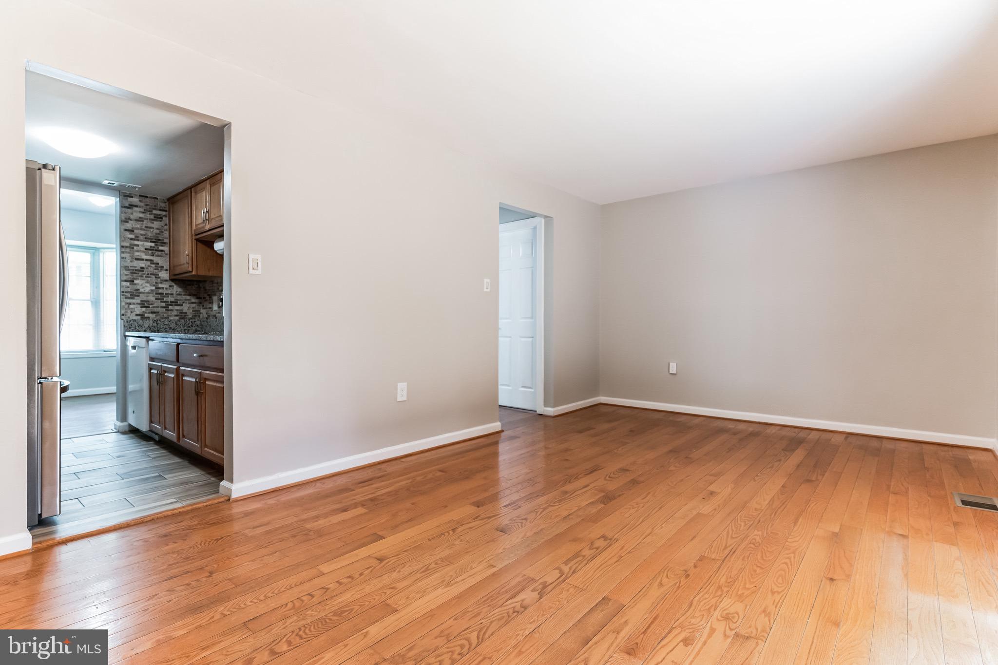 6407 Blarney Stone Court Springfield, VA 22152 - Photo 5 of 20 Gallery Image 5