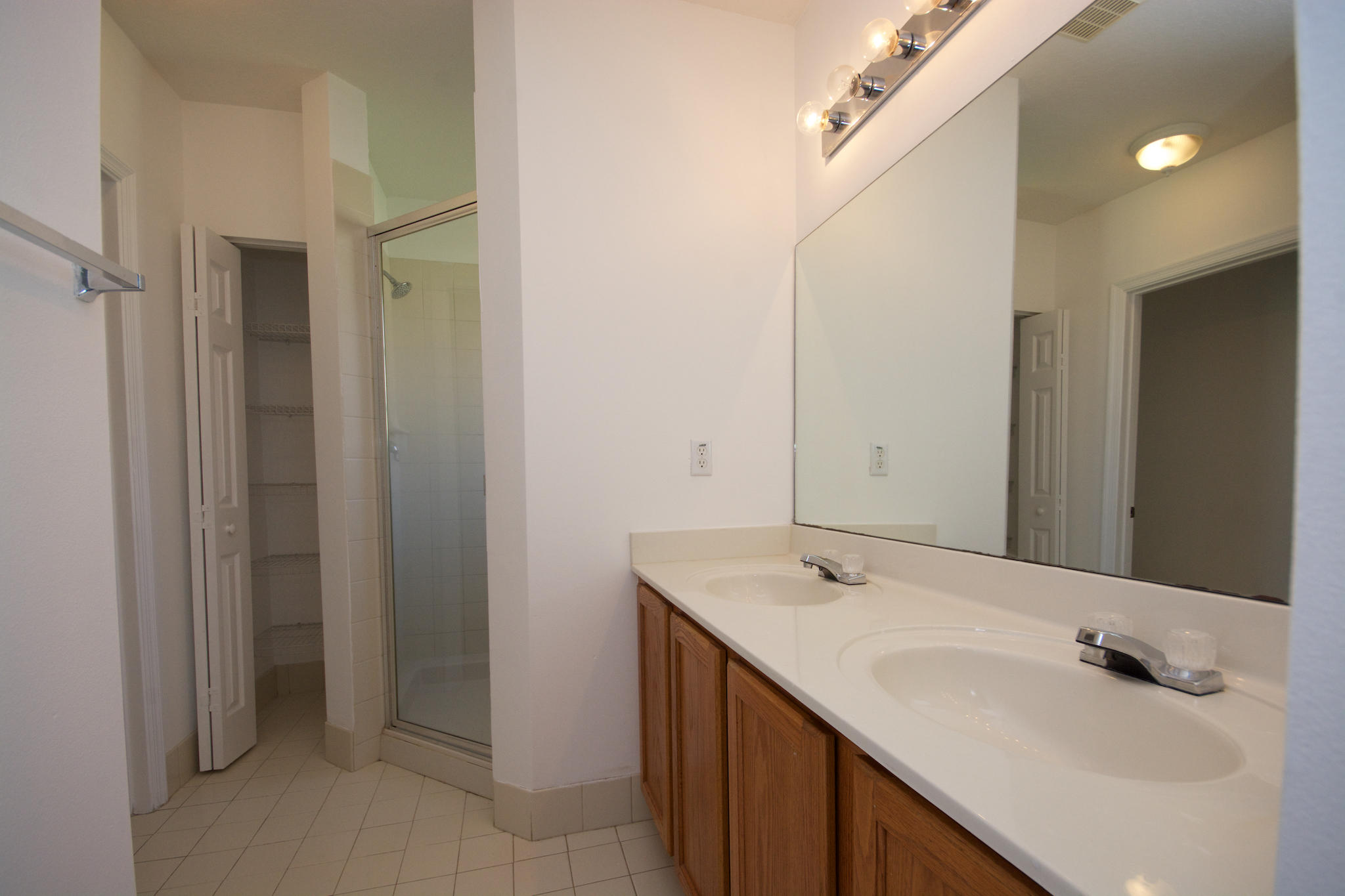 2028 Oakhurst Way Riviera Beach, FL 33404 - Photo 16 of 22 DSC_7776