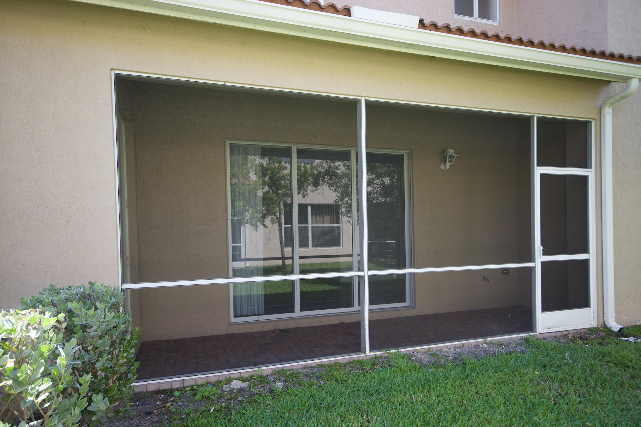 2028 Oakhurst Way Riviera Beach, FL 33404 - Photo 19 of 22 DSC_7789