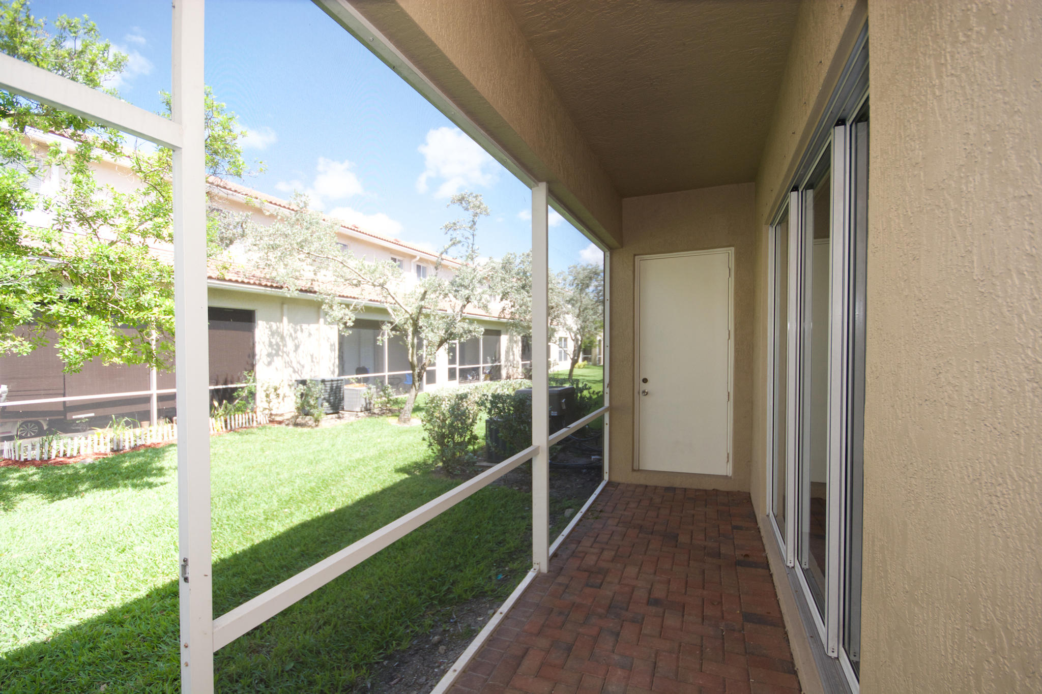 2028 Oakhurst Way Riviera Beach, FL 33404 - Photo 20 of 22 DSC_7790
