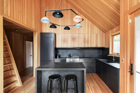 $3,750,000 | 50 Mako Lane, Amagansett, NY 11930