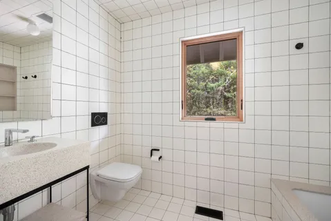 $3,750,000 | 50 Mako Lane, Amagansett, NY 11930