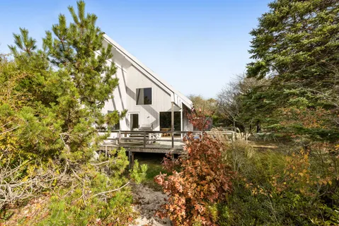 $3,750,000 | 50 Mako Lane, Amagansett, NY 11930