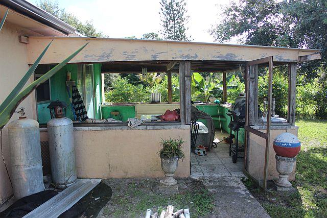12666 N Road Loxahatchee, FL 33470 - Photo 3 of 10 sun patio