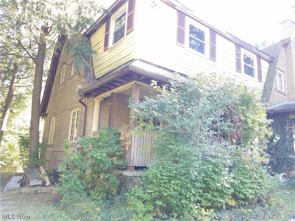 2211 Volney Road Youngstown, OH 44511 - Photo 2 of 9 Gallery Image 2