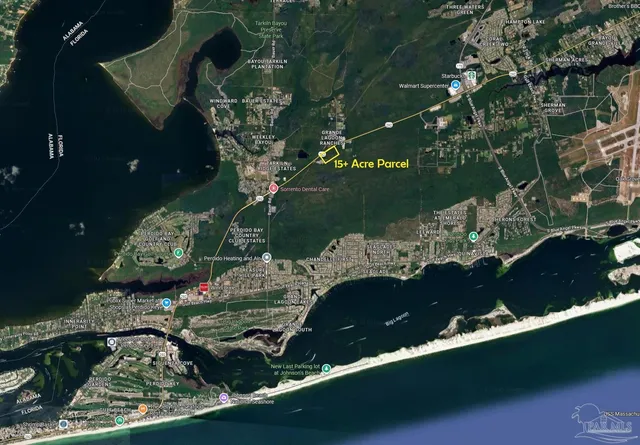 a view of a backyard of the house