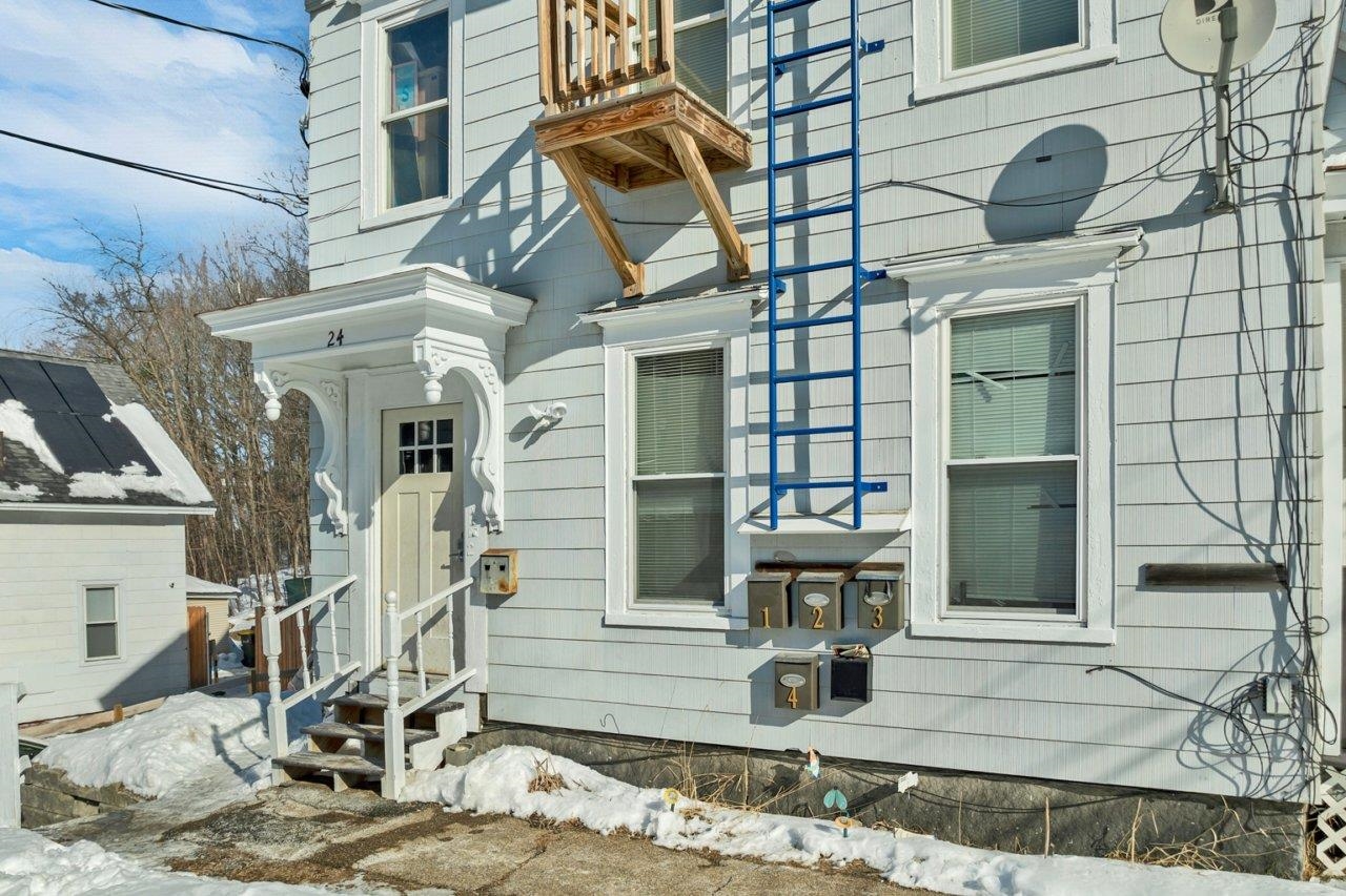 24 Baldwin Street, Unit 16 Laconia, NH 03246 - Photo 31 of 33