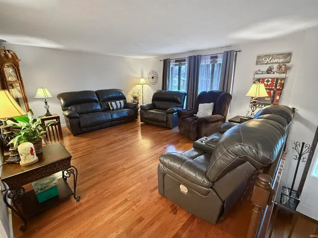 $325,000 | 1732 West 5th Street, Jasper, IN 47546