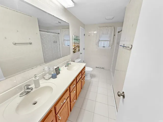 $325,000 | 1732 West 5th Street, Jasper, IN 47546