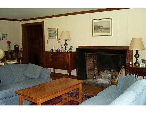 47 Beaver Pond Road Lincoln, MA 01773 - Photo 3 of 4