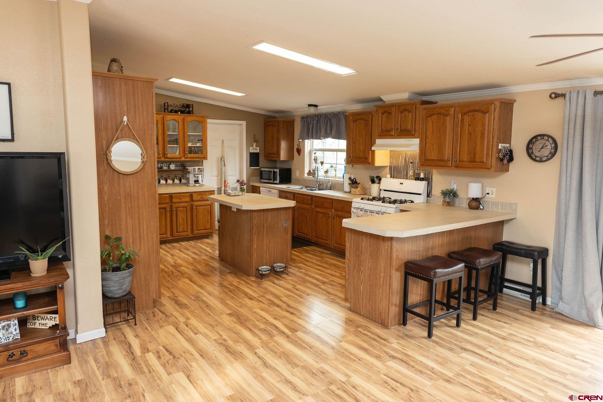 12464 Johnson Road Alamosa, CO 81101 - Photo 5 of 32