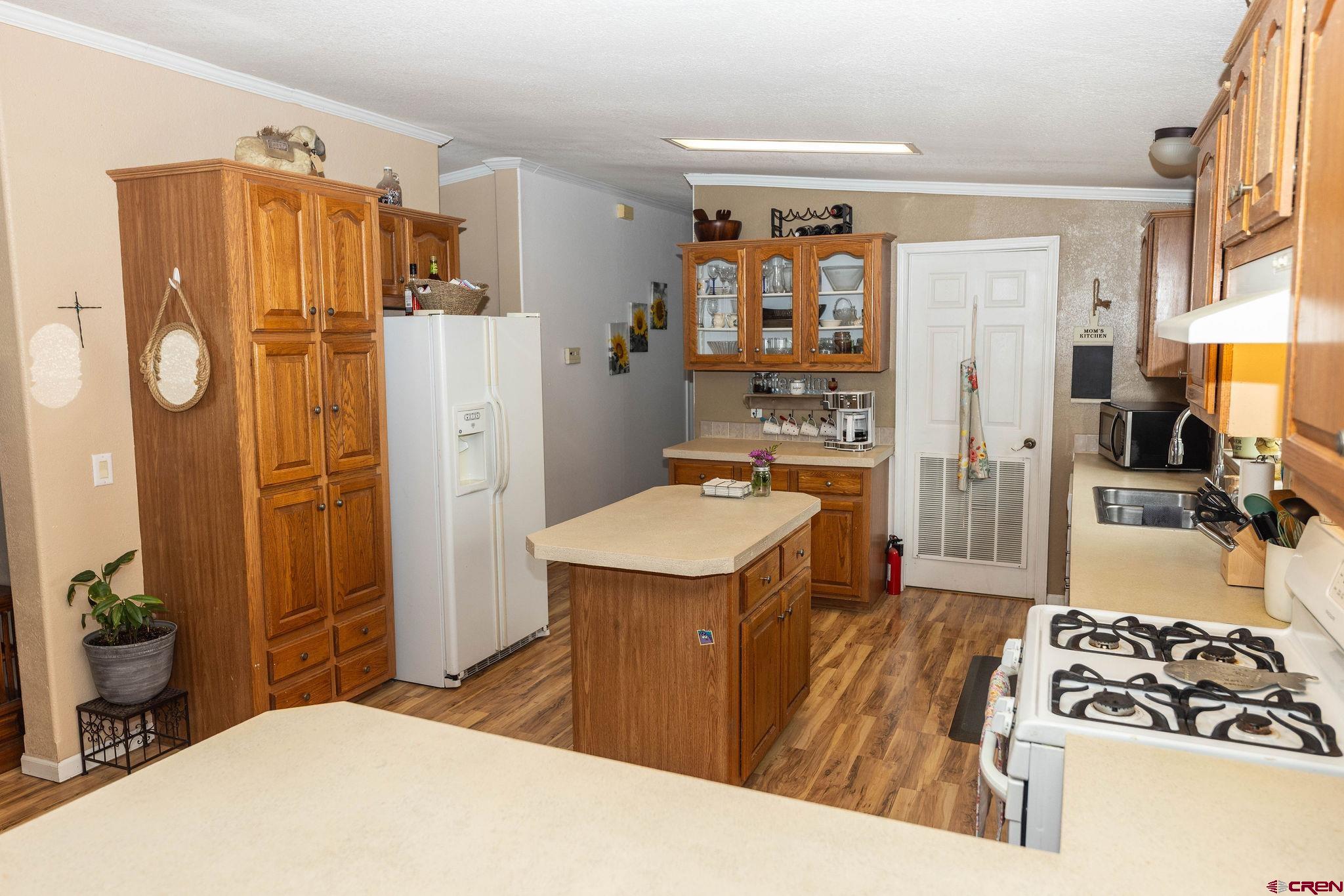 12464 Johnson Road Alamosa, CO 81101 - Photo 7 of 32