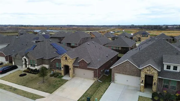 $325,000 | 10929 Gold Pan Trail, Aubrey, TX 76227