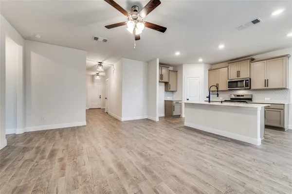 $325,000 | 10929 Gold Pan Trail, Aubrey, TX 76227