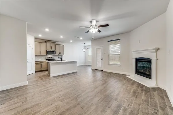 $325,000 | 10929 Gold Pan Trail, Aubrey, TX 76227