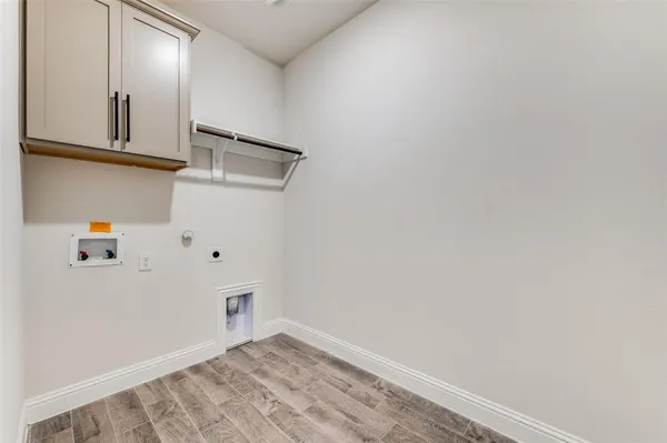 $325,000 | 10929 Gold Pan Trail, Aubrey, TX 76227