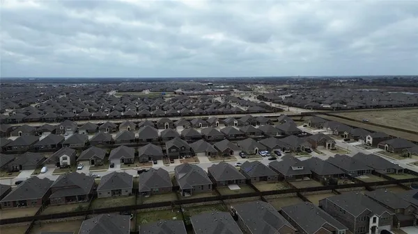 $325,000 | 10929 Gold Pan Trail, Aubrey, TX 76227