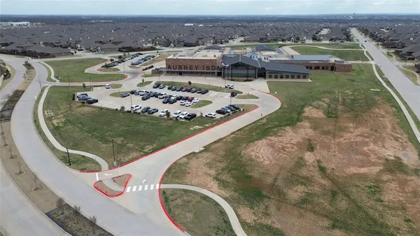 $325,000 | 10929 Gold Pan Trail, Aubrey, TX 76227