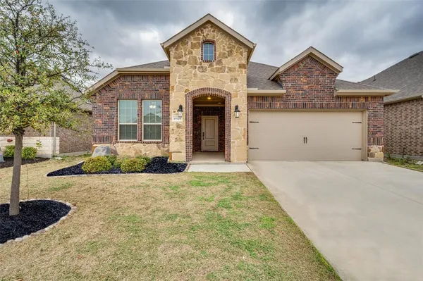 $325,000 | 10929 Gold Pan Trail, Aubrey, TX 76227