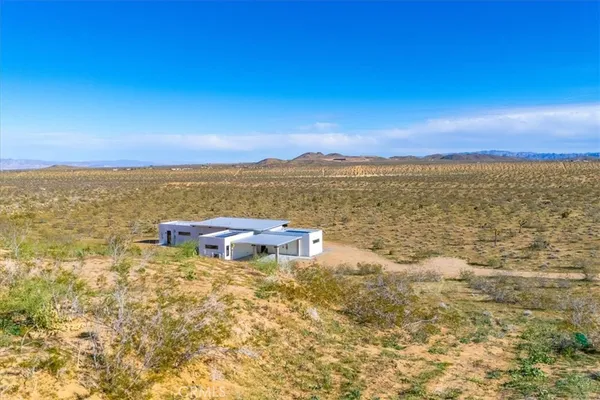 $1,350,000 | 621 North Sage Avenue, Yucca Valley, CA 92284