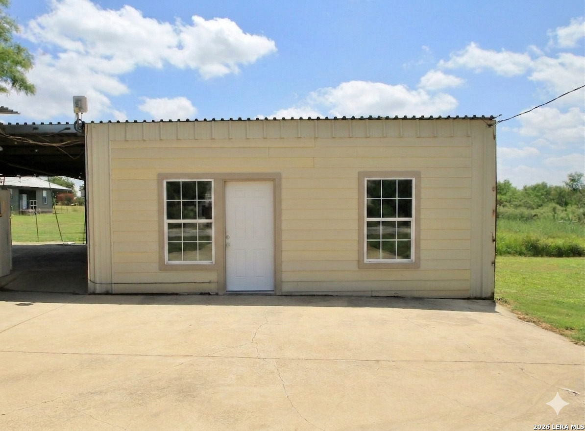 15122 Trawalter Road Atascosa, TX 78002 - Photo 19 of 31