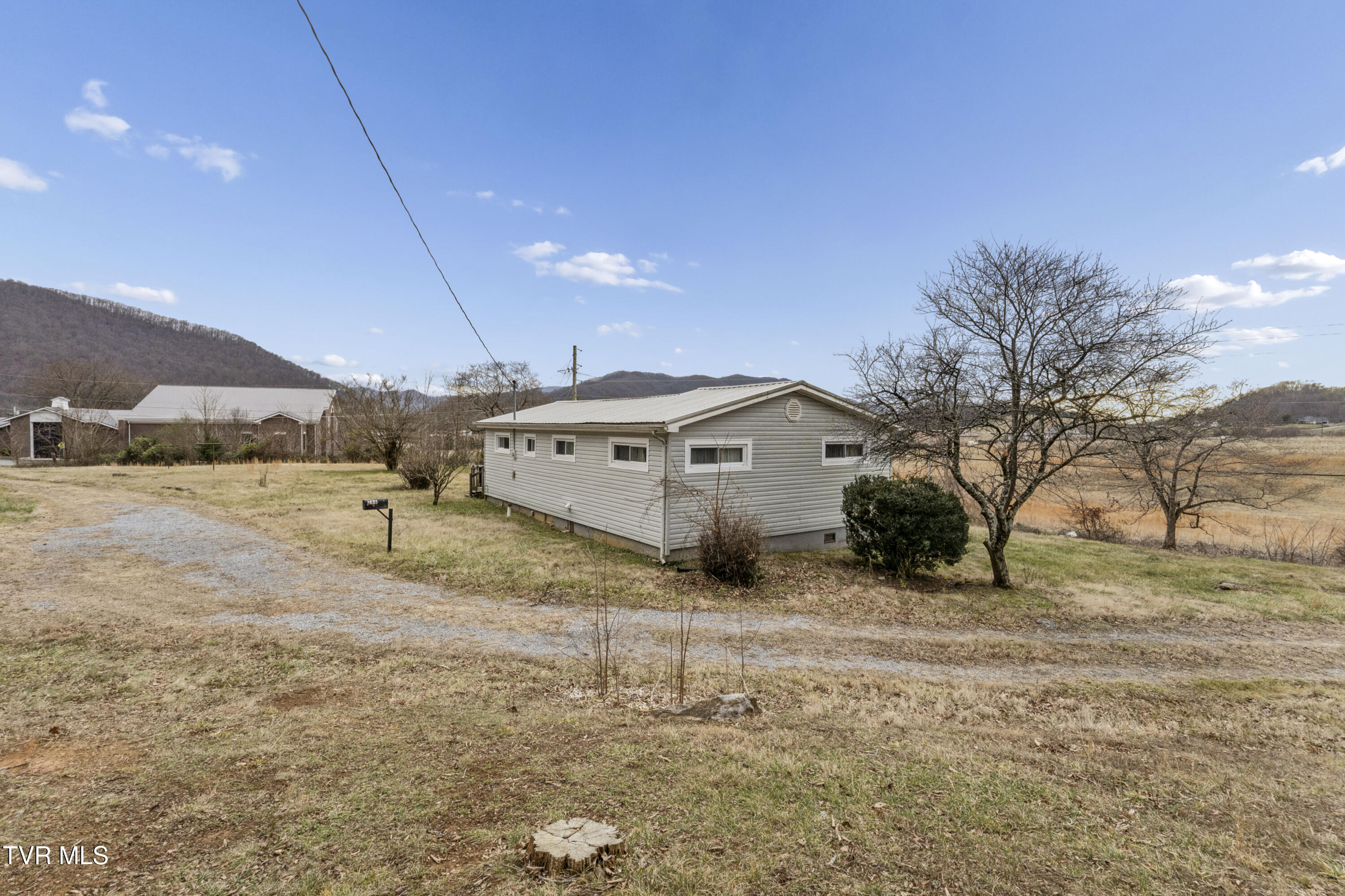 266 Arnold Road Jonesborough, TN 37659 - Photo 13 of 52 Arnold-Exterior-5