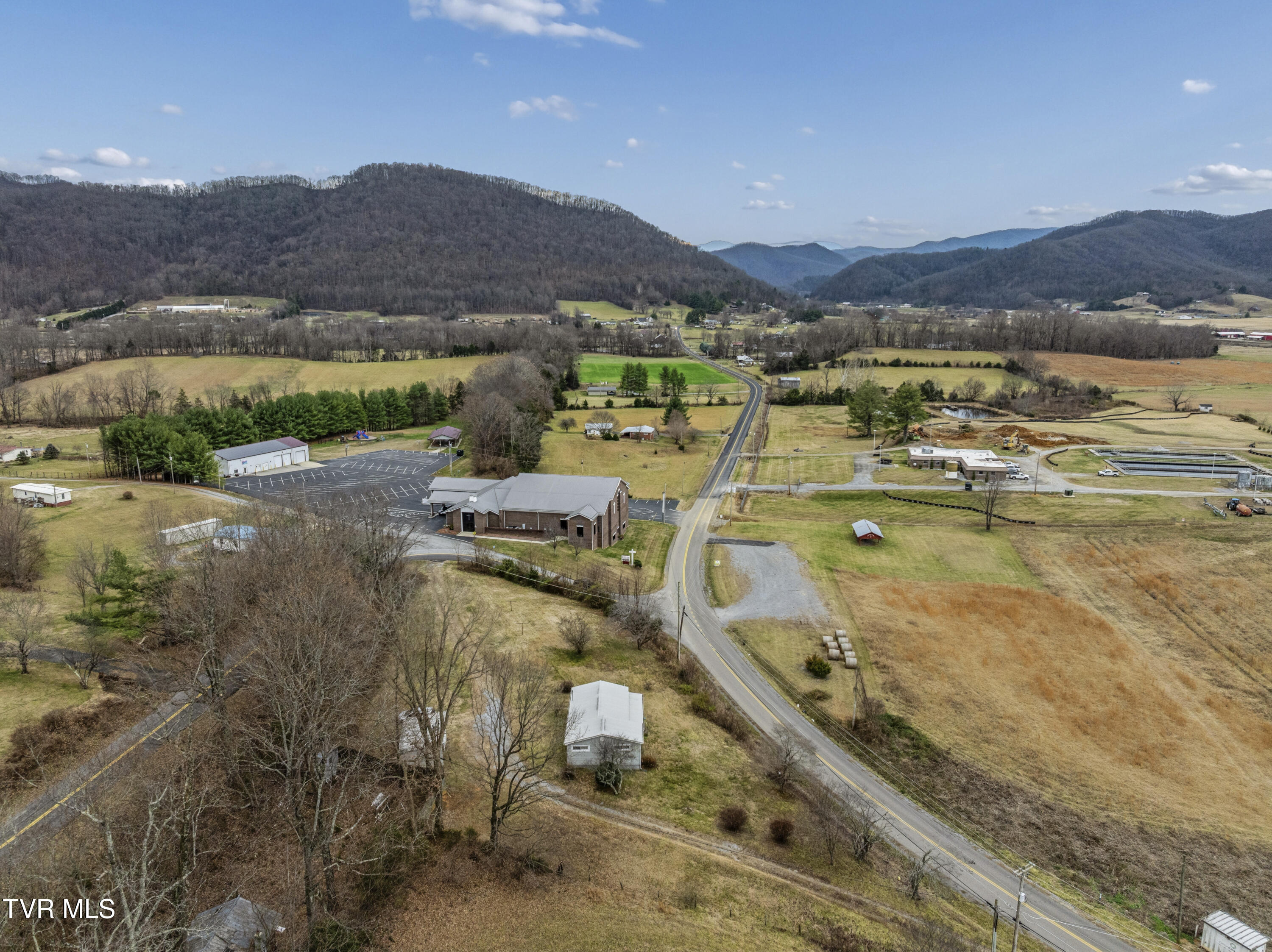 266 Arnold Road Jonesborough, TN 37659 - Photo 4 of 52 Arnold-Aerials-9
