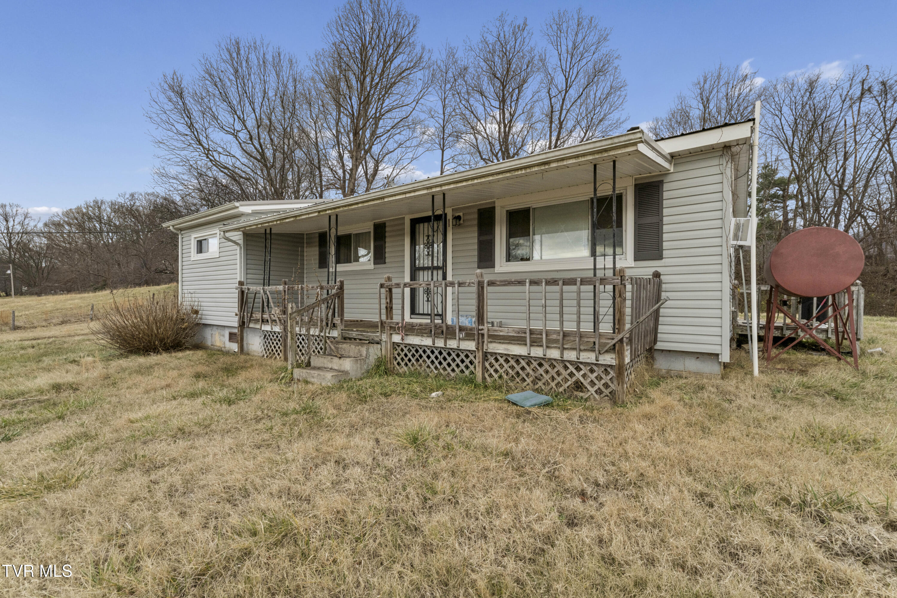 266 Arnold Road Jonesborough, TN 37659 - Photo 8 of 52 Arnold-Exterior-9