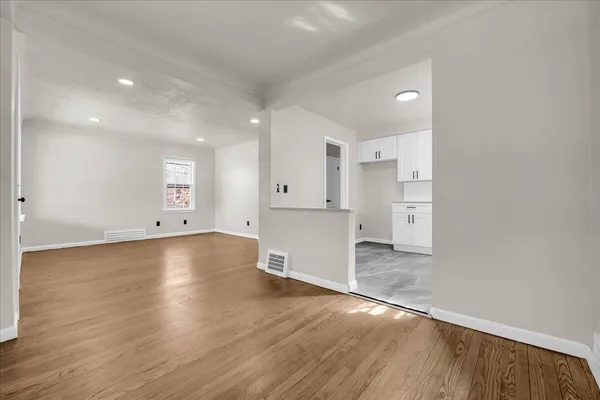 $1,400 | 14188 Collingham Drive, Detroit, MI 48205