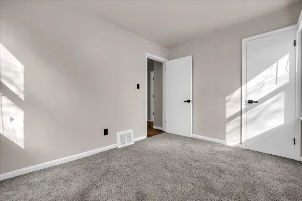 $1,400 | 14188 Collingham Drive, Detroit, MI 48205