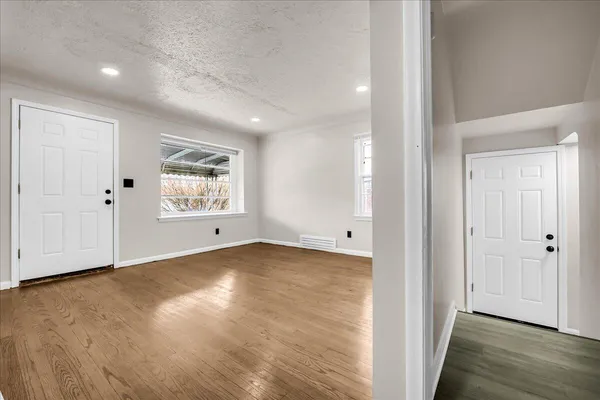 $1,400 | 14188 Collingham Drive, Detroit, MI 48205