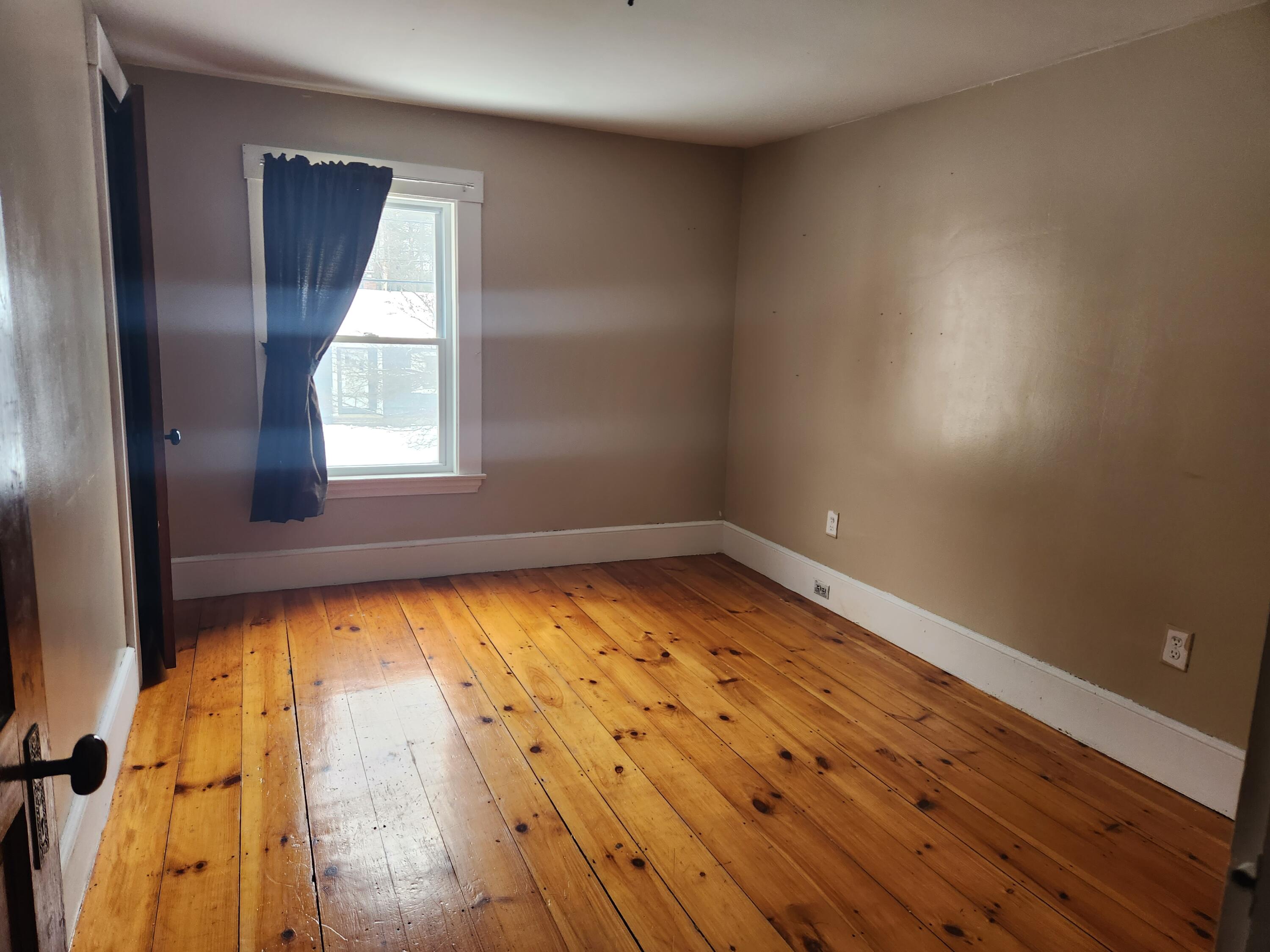 150 High Street Paris, ME 04281 - Photo 19 of 24 Bedrm. up