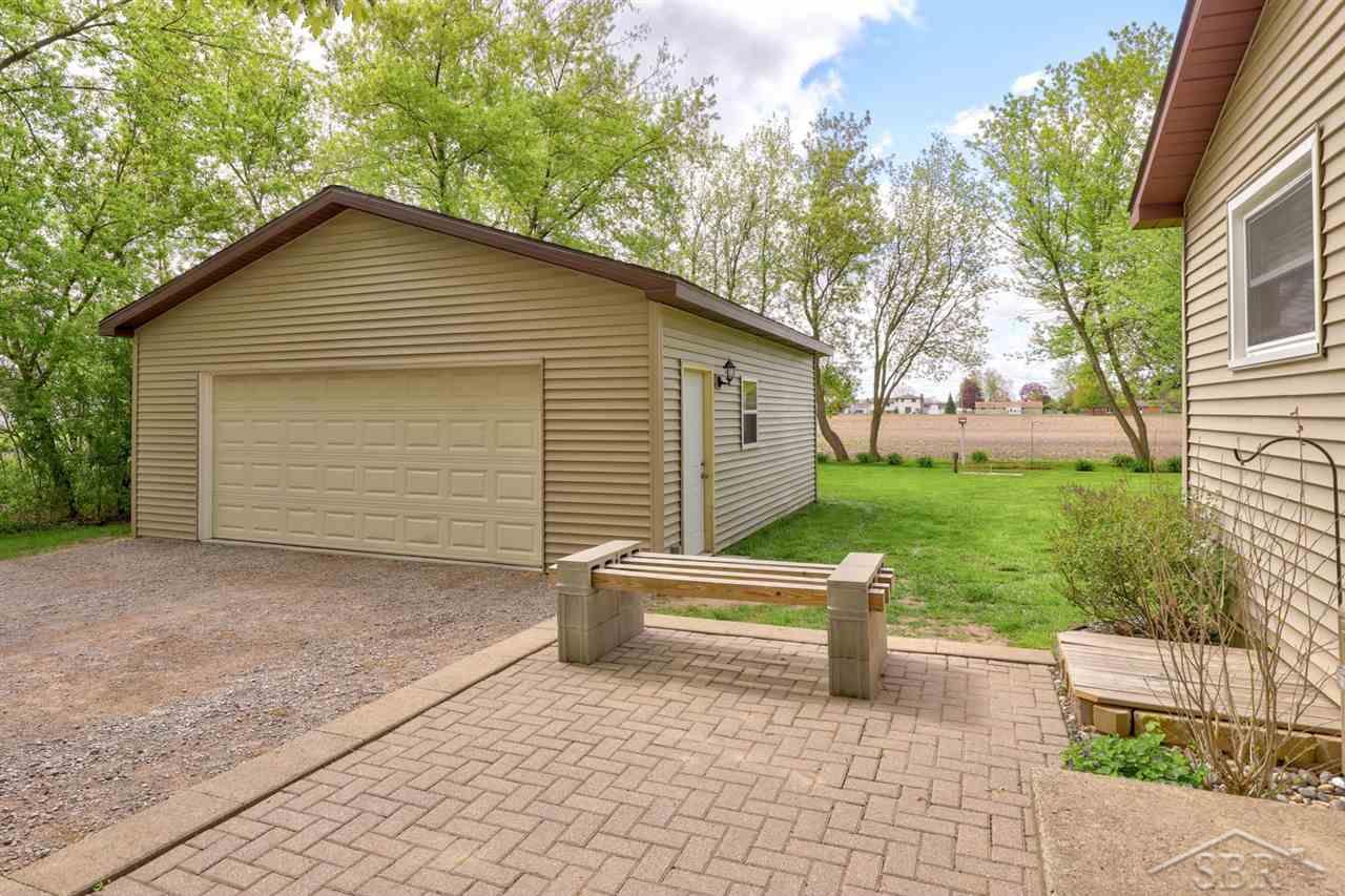 9915 Dice Road Freeland, MI 48623 - Photo 23 of 33 50041695-22.JPG