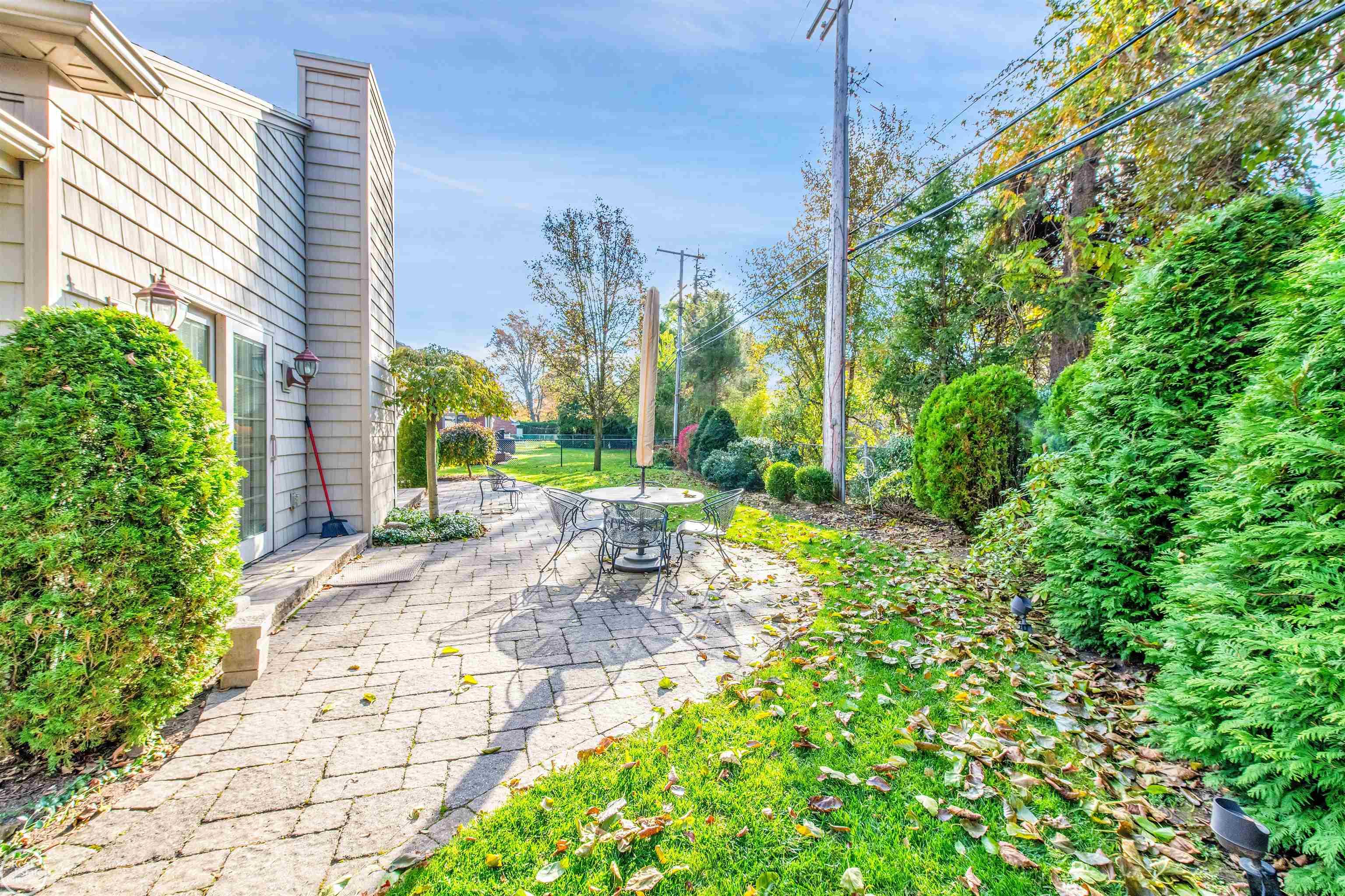861 Shoreham Road Grosse Pointe Woods, MI 48236 - Photo 41 of 53