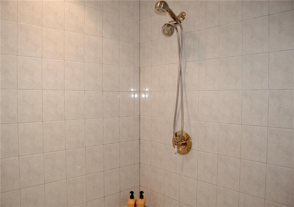 5417 Hardt Road Gibsonia, PA 15044 - Photo 15 of 23 Gallery Image 15