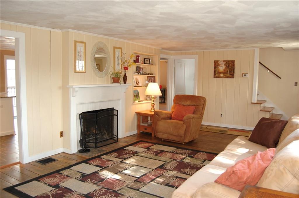 5417 Hardt Road Gibsonia, PA 15044 - Photo 9 of 23 Gallery Image 9