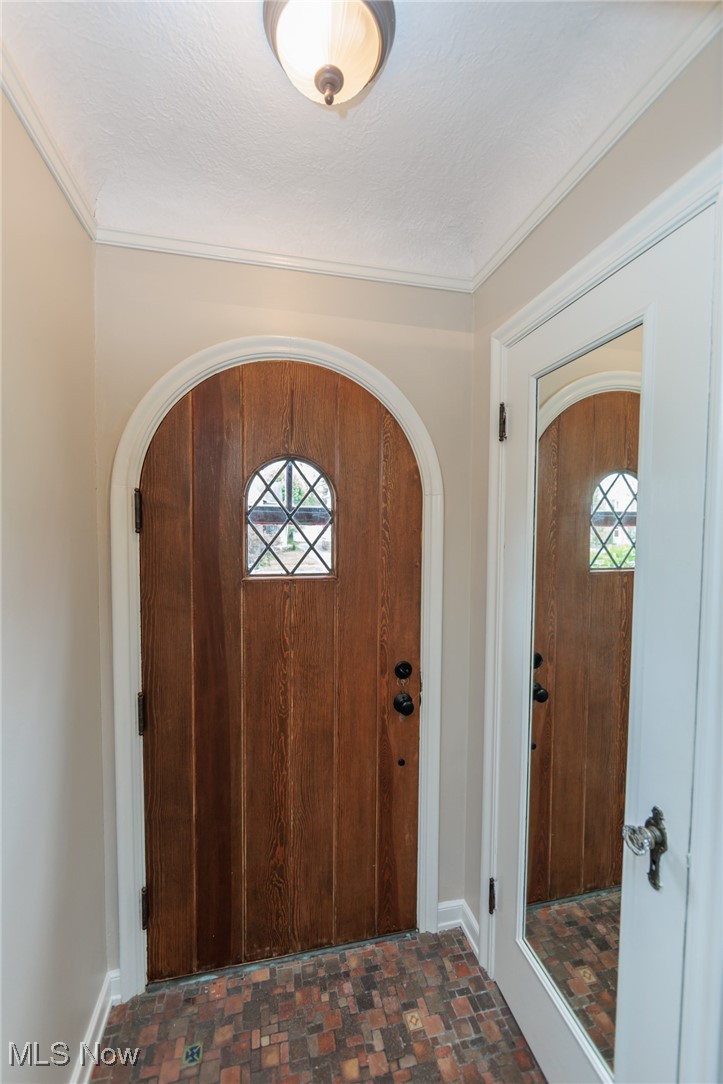 3777 Silsby Road Cleveland, OH 44118 - Photo 2 of 50 Gallery Image 2