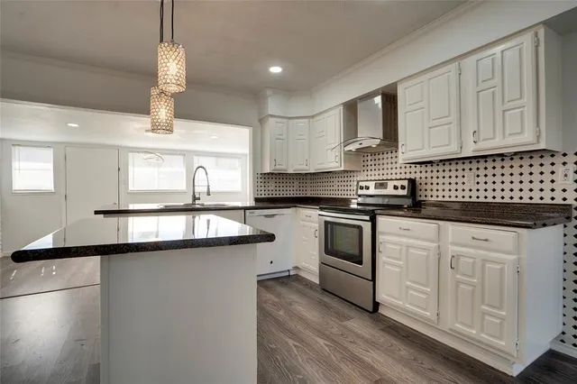 $2,295 | 4704 Pemberton Lane, The Colony, TX 75056