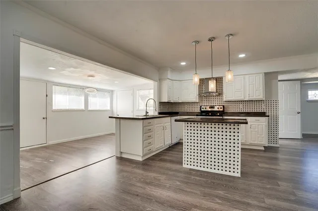 $2,295 | 4704 Pemberton Lane, The Colony, TX 75056