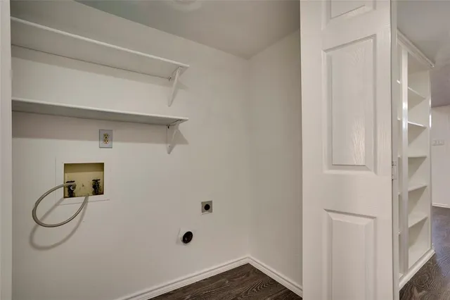 $2,295 | 4704 Pemberton Lane, The Colony, TX 75056