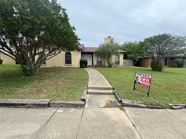 $2,295 | 4704 Pemberton Lane, The Colony, TX 75056