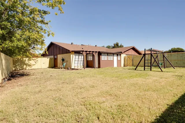 $2,295 | 4704 Pemberton Lane, The Colony, TX 75056
