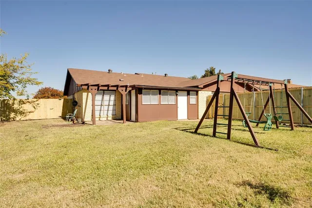 $2,295 | 4704 Pemberton Lane, The Colony, TX 75056