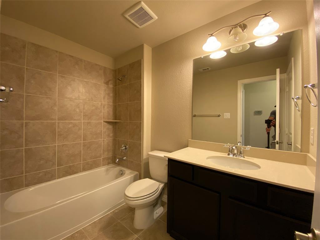 927 Bentley Drive Roanoke, TX 76262 - Photo 28 of 33
