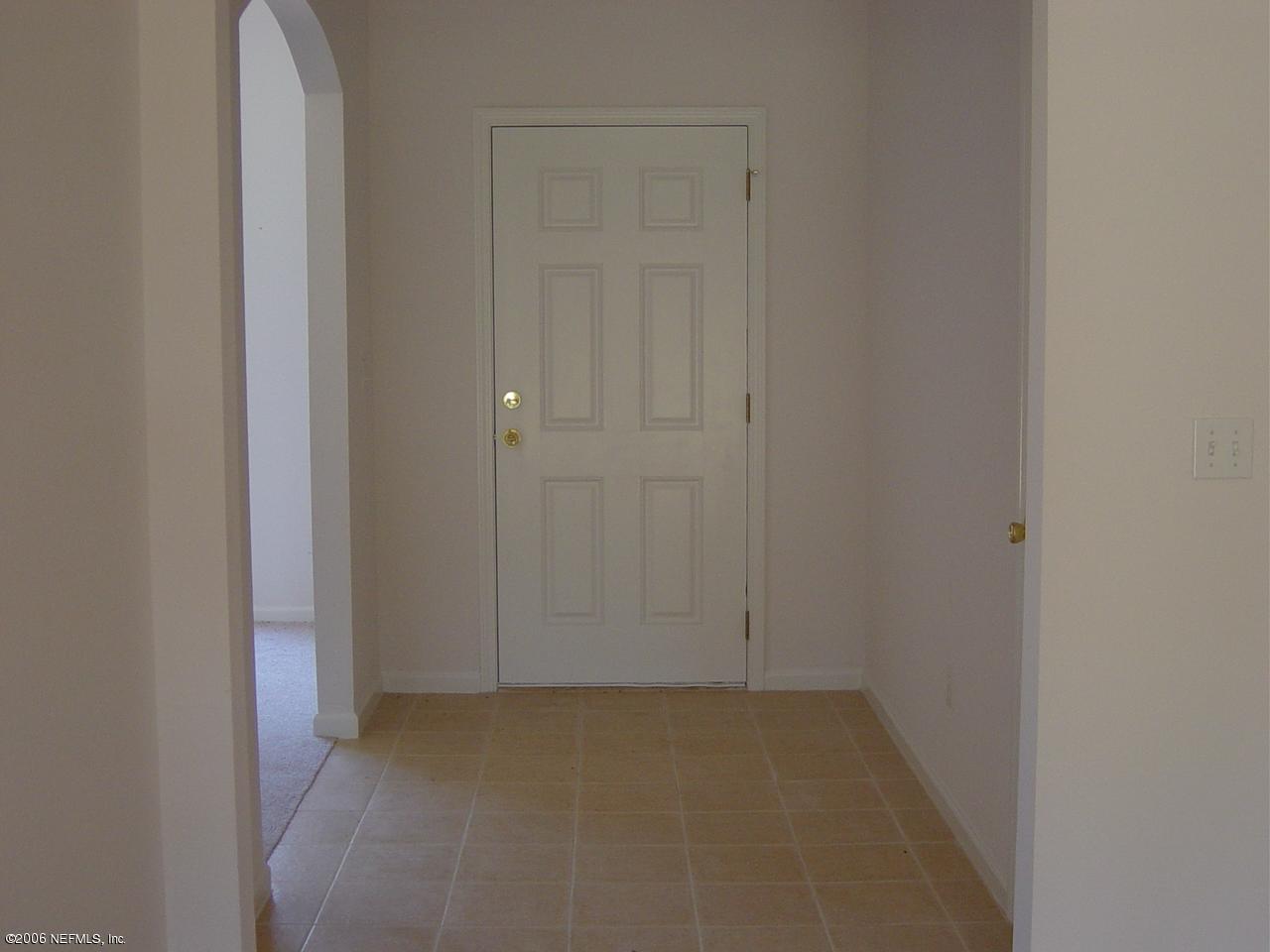 340 Chaffee Road South Jacksonville, FL 32220 - Photo 2 of 11 Foyer