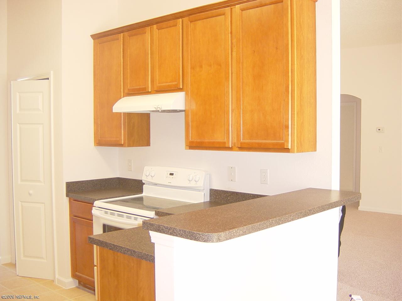 340 Chaffee Road South Jacksonville, FL 32220 - Photo 4 of 11 Kitchen