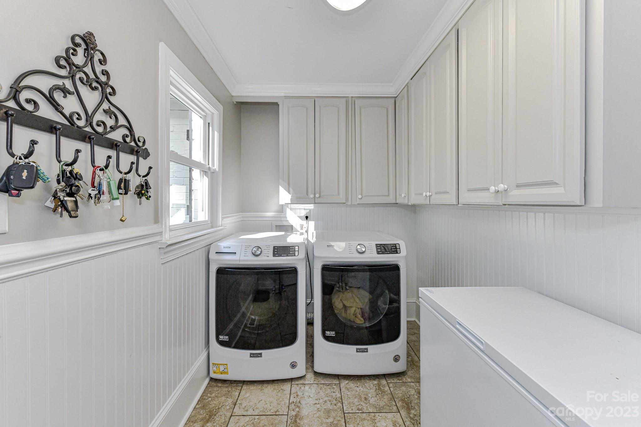 1050 Ben Black Road Midland, NC 28107 - Photo 30 of 48 a utility room with sink dryer and washer